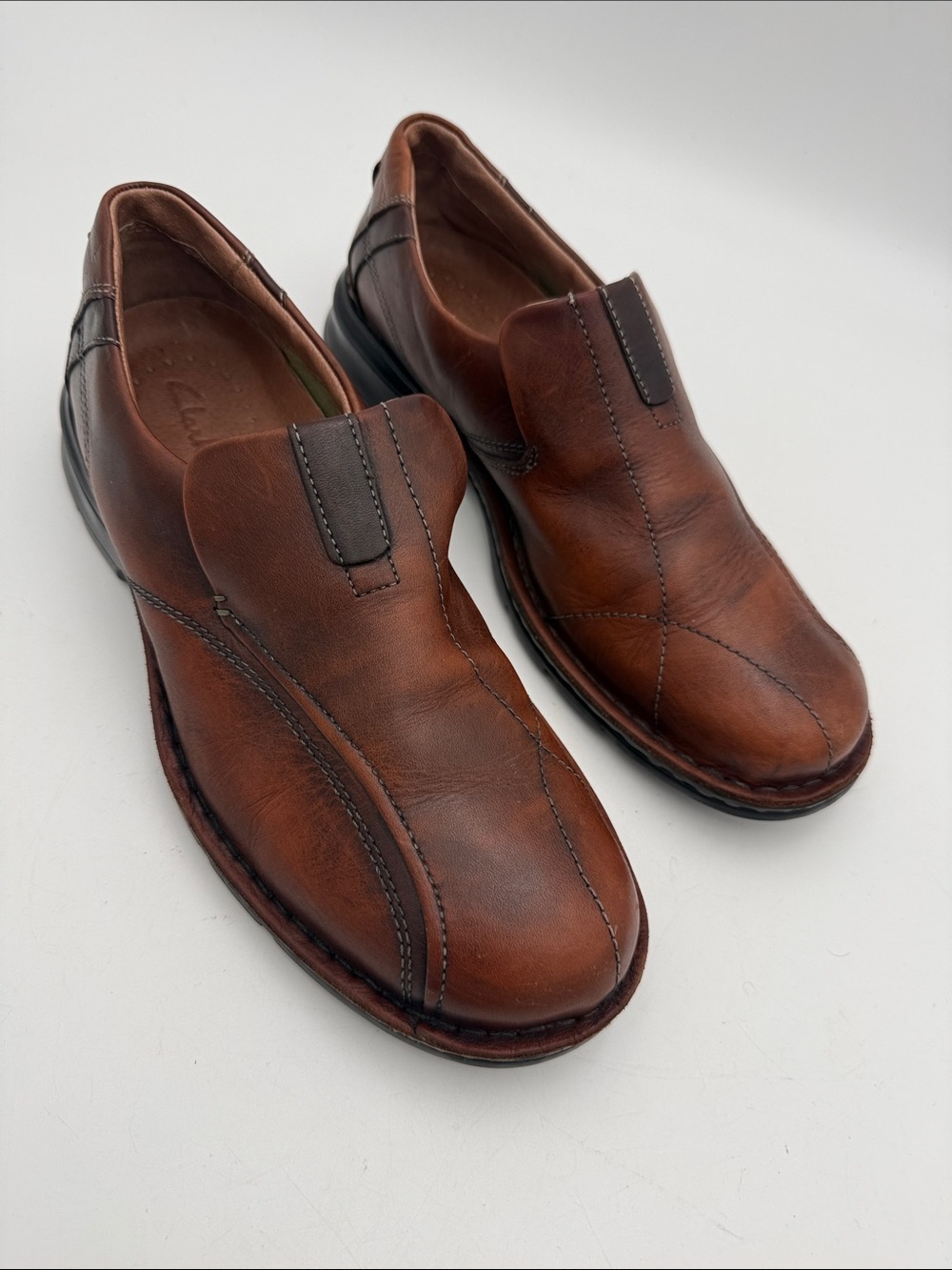 Clarks Men's Chestnut Brown Leather Slip-On 10M casual office comfort retro Y2K